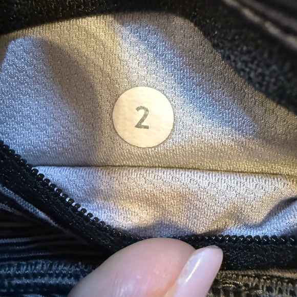 LULULEMON Gray Leggings - Picture 4 of 4